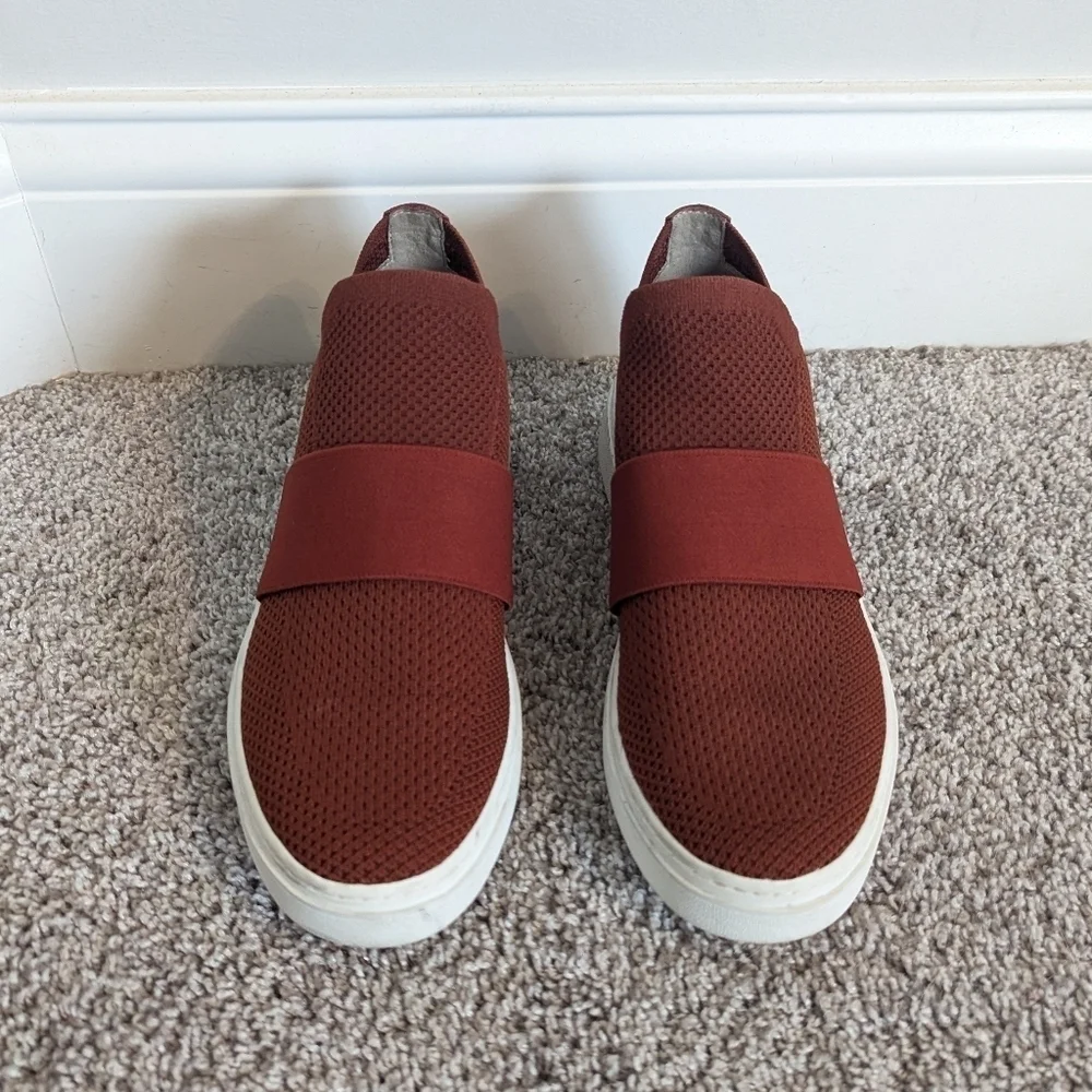 Eileen Fisher Pari Knit Slip On Platform Shoe - Deep Red - sz 7.5